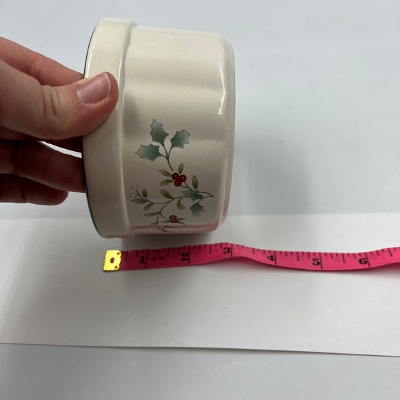 Pfaltzgraff Vintage Small Ramekin Souffle` Soup Dish Bowl Winterberry Pattern - Picture 7 of 9